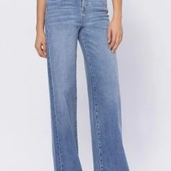 Hidden Jeans The Not Your Dads Medium Light Wash Clean Stretch Dad Jean