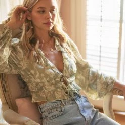 Endless Blu The Pixie Lime Paisley Ruffled Top