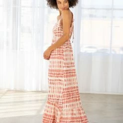Love Stitch Dresses The Ginger Diamond Twist Front Maxi Dress